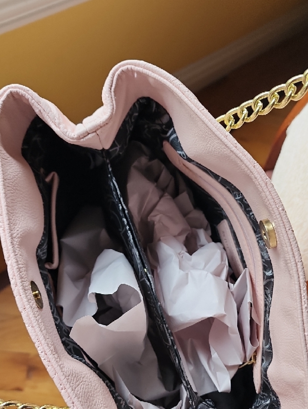 Betsey Johnson Blush Quilted Rose Embossed Shoulder Bag with Gold Chain - Picture 4 of 16
